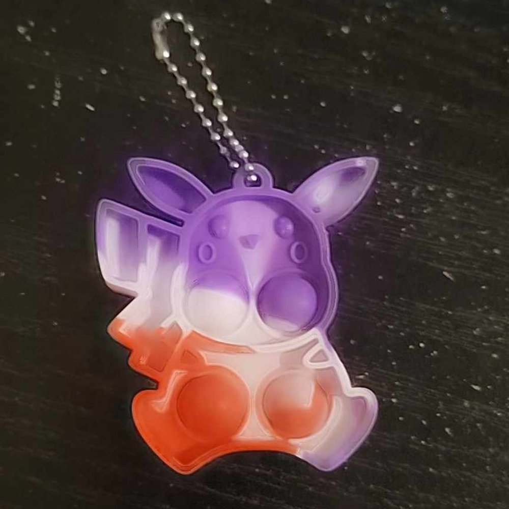 Pikachu mini pop it ( Perfect item to bundle with something else)